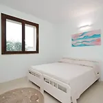 Villa White House - Con Jacuzzi E Posto Auto