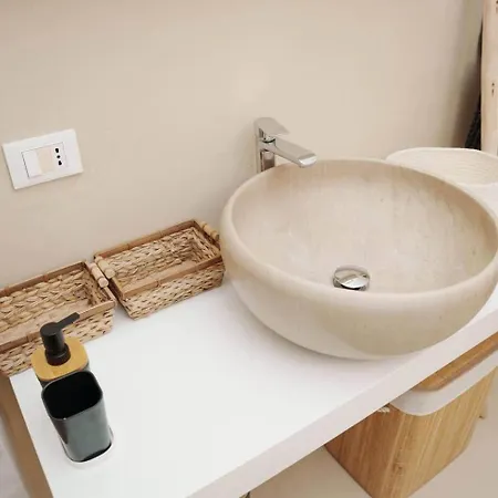 White House - Con Jacuzzi E Posto Auto