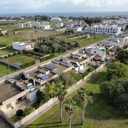 Villa White House - Con Jacuzzi E Posto Auto