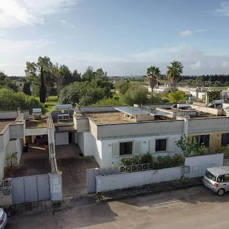 Villa White House - Con Jacuzzi E Posto Auto *