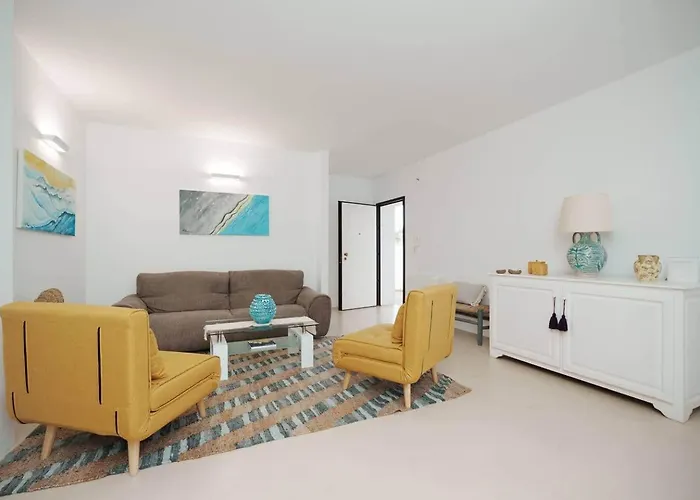 White House - Con Jacuzzi E Posto Auto Vila Otranto