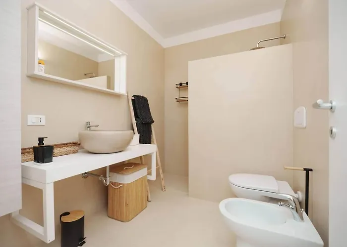 Vila White House - Con Jacuzzi E Posto Auto *