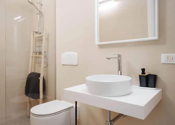 White House - Con Jacuzzi E Posto Auto